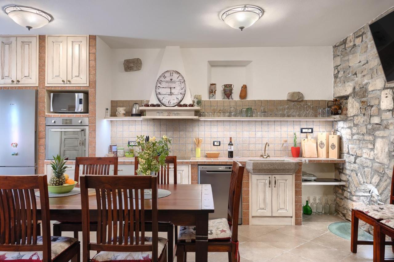 Apartman Pietro Motovun Ngoại thất bức ảnh